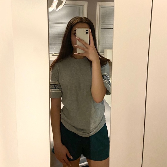 VINTAGE NIKE TEE - Picture 3 of 3